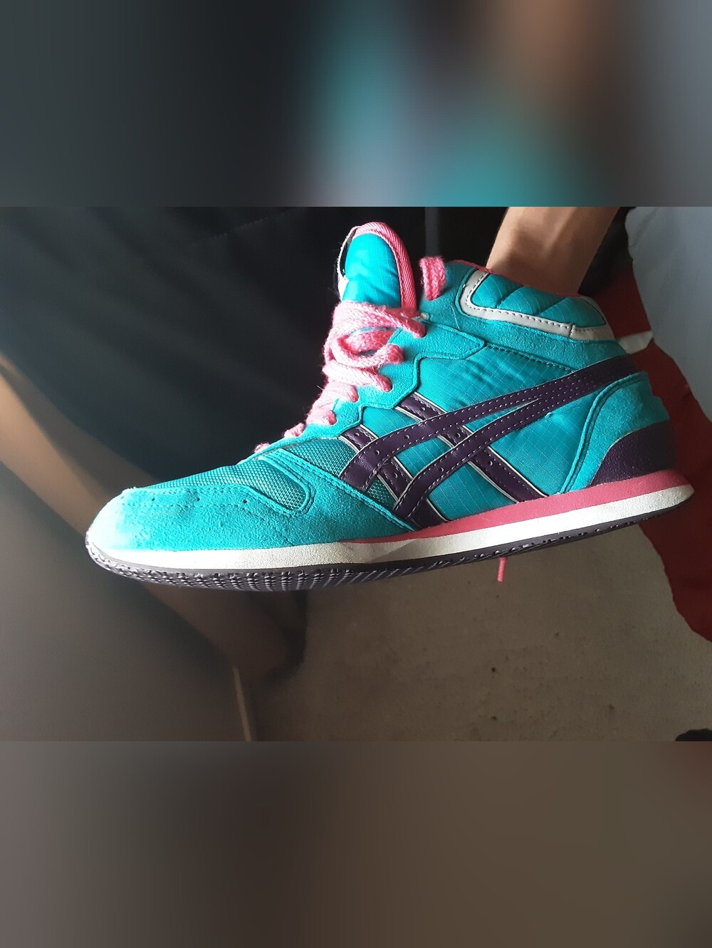 Onitsuka Retro Tiger by Asics Turquoise Sneakers with Pink Accents OBO - Picture 4 of 5